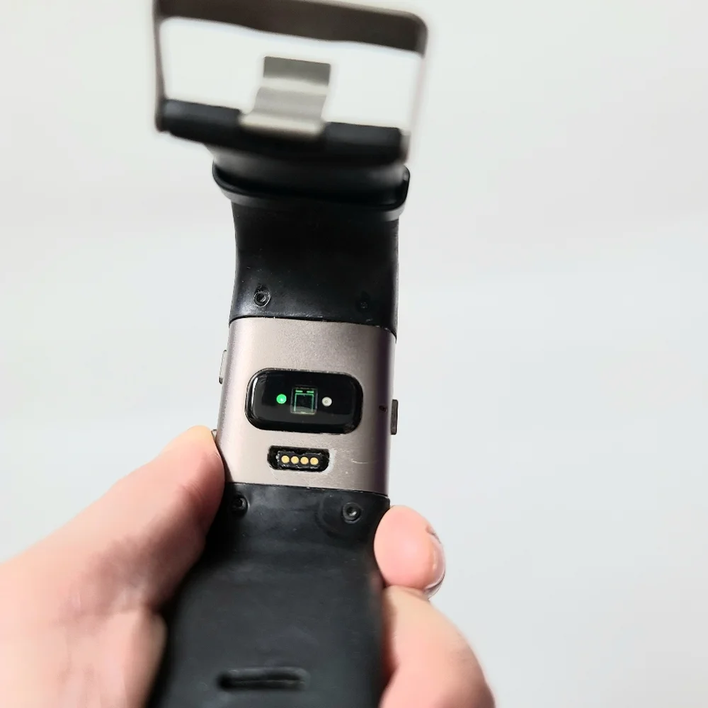 8/28 FITBIT SURGE W/Box